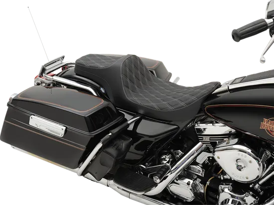 DS Black Vinyl Silver Double Diamond Predator III 2 Up Seat