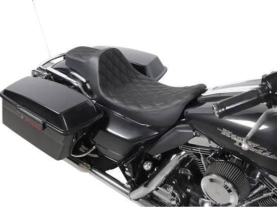DS Black Vinyl Extended Reach Diamond Predator III Seat