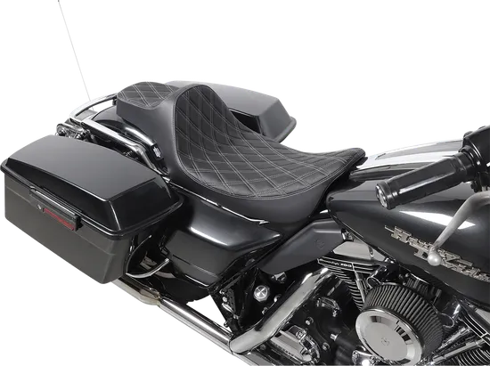 DS Black Vinyl Silver Diamond Stitch Predator III Seat