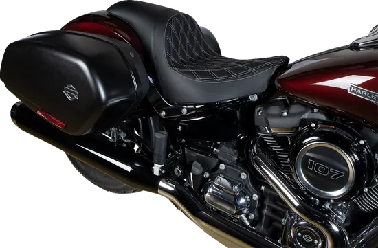 DS Black Predator Silver Double Diamond Stitch 1pc Seat