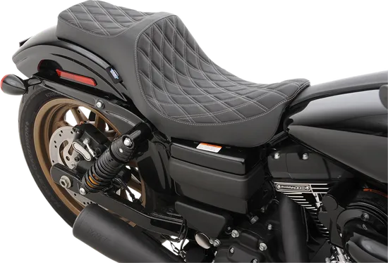 DS Black Vinyl Silver Double Diamond Predator III 2 Up Seat