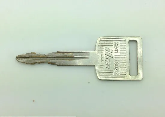 Lockset Ignition Trunk Tank Gas Cap Key 2007 Suzuki GSXR600 1182