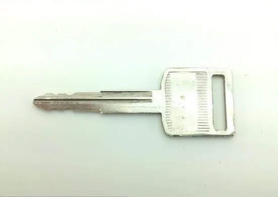 Lockset Ignition Tank Gas Cap Key 2006 Suzuki GSXR750 1256 x