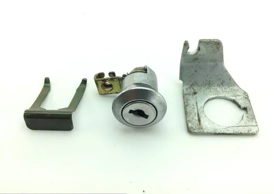 Lockset Ignition Trunk Tank Gas Cap Key 2006 Suzuki GSXR750 1257 x