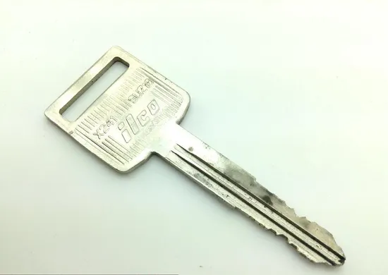 Lockset Ignition Trunk Tank Gas Cap Key 2006 Suzuki GSXR750 1257 x