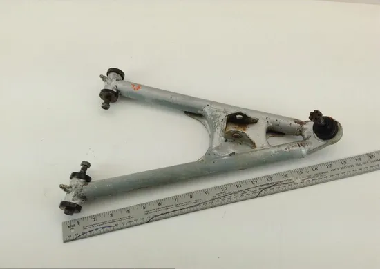 Right Lower A-Arm 2001 Yamaha Raptor 660R YFM660R 1261A PARTS