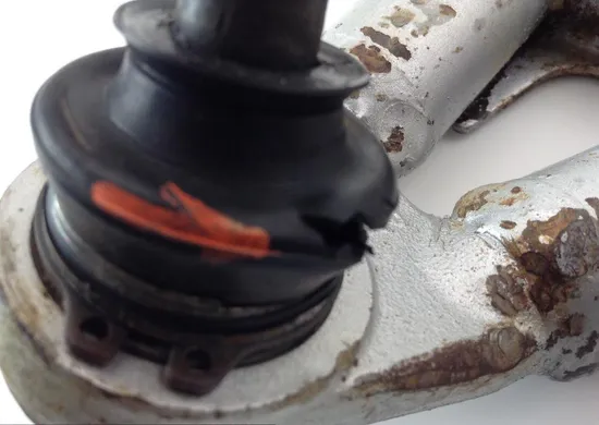 Right Lower A-Arm 2001 Yamaha Raptor 660R YFM660R 1261A PARTS