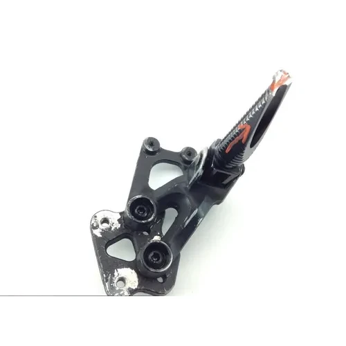 Left Side Rearset Bracket 2006 Suzuki GSXR750 1272 x 5