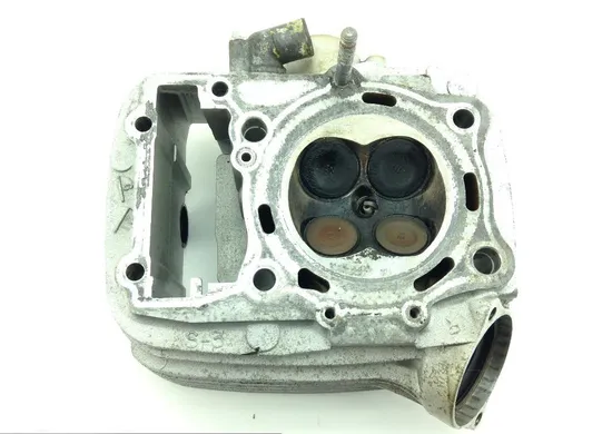 Engine Cylinder Head Complete W Cams Front 2005 Suzuki Boulevard C50T 1285