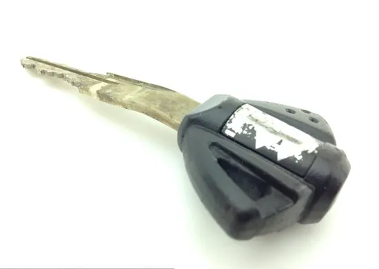 Lockset Ignition Trunk Tank Gas Cap Key 2006 Suzuki GSXR750 1286 x