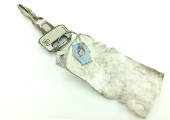 Lockset Ignition Trunk Tank Gas Cap Key 1990 Suzuki GSXR1100 1300 x