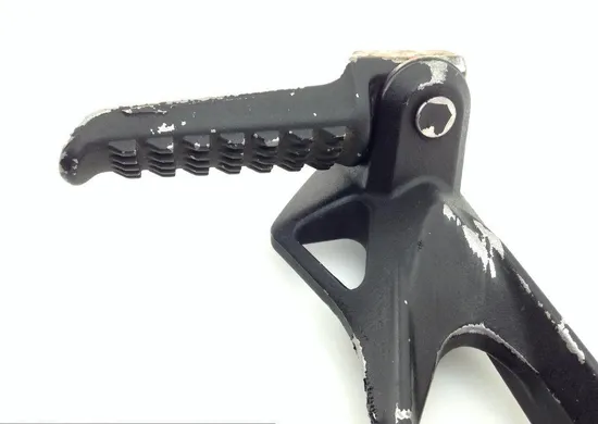 Left Rear Back Passenger Peg Bracket Side 2005 Kawasaki Ninja ZX6R ZX636C 1301 x