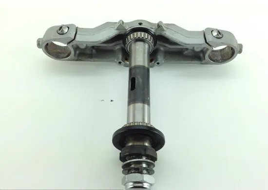 Lower Triple Tree Bottom Fork Clamp Shaft 99 Kawasaki Vulcan 1500 Classic 1323