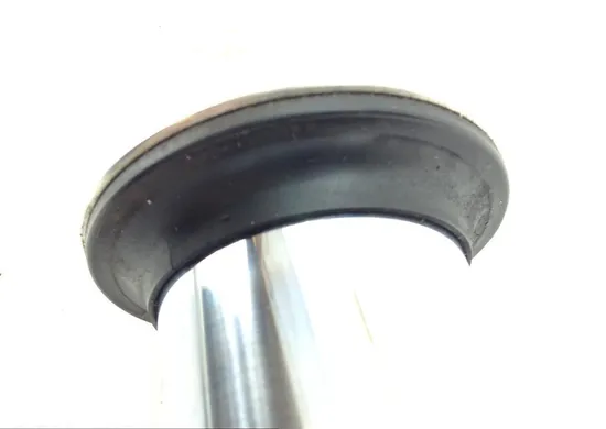 Front Forks Tubes Legs 2005 Suzuki Boulevard C50T 1324 x