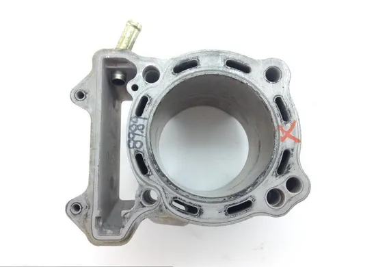 Engine Cylinder Jug 2004 Suzuki Quadsport Z400 LTZ400 2x4 1363 Parts