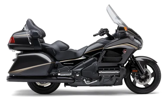 Cobra Black 4in Dual Cut Slip On Muffler 3