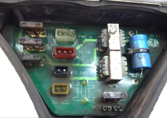 Fuse Box 1996 Harley-Davidson Tour Glide Ultra Classic EFI FLTCUI 1386