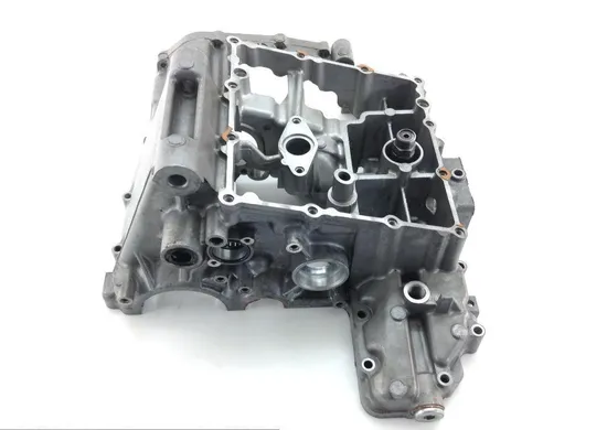 Upper Lower Center Cases Case 1998 Suzuki GSXR750 1407