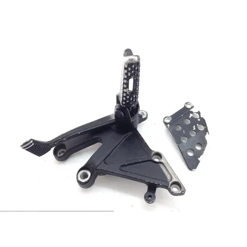 Right Rearset Brake Bracket Foot Peg 1998 Suzuki GSXR750 1407 x 3