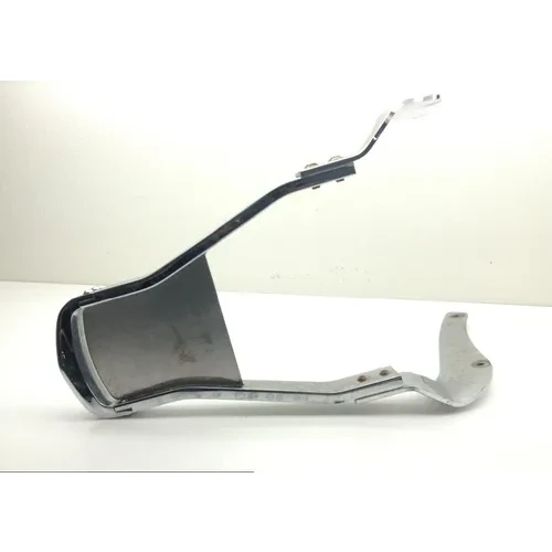 Sissy Bar 2005 Suzuki Boulevard C50T 1431 x 8