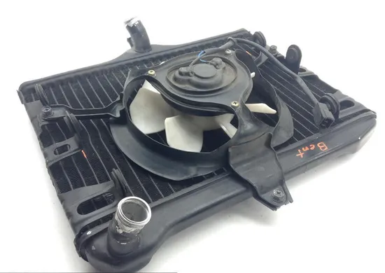 Radiator Cooling Front Fluid with Fan 1998 Yamaha Vmax 1200 VMX1200 1490A x