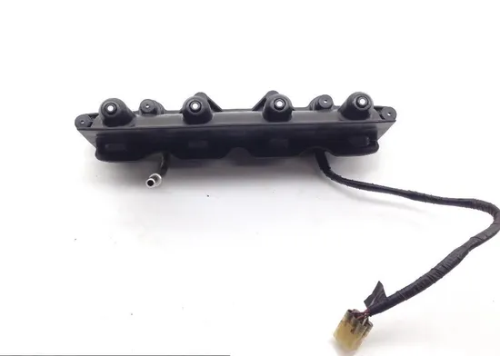 Engine Fuel Priming Rail 2006 Yamaha YZF R6 1513A