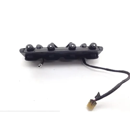 Engine Fuel Priming Rail 2006 Yamaha YZF R6 1513A 6