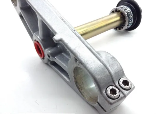 Lower Triple Tree Bottom Fork Clamp Shaft 2006 Triumph Sprint ST ABS 1445