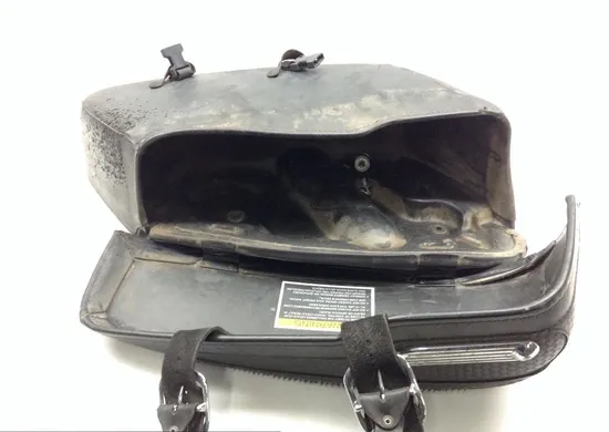 Saddlebags 2002 Harley-Davidson Electra Glide Police EFI FLHTPI 1461 x