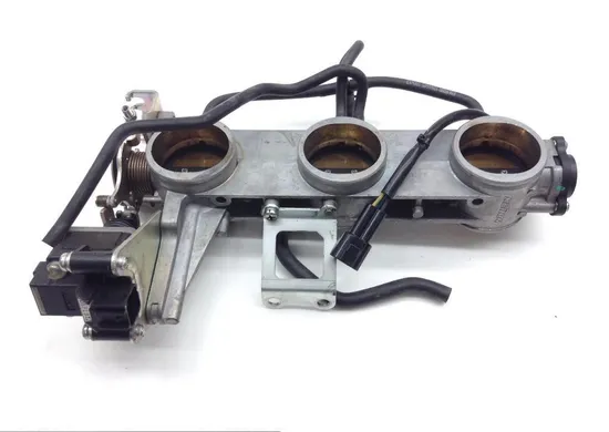 Throttle Body with Injectors 2014 Triumph Speed Triple ABS 1511