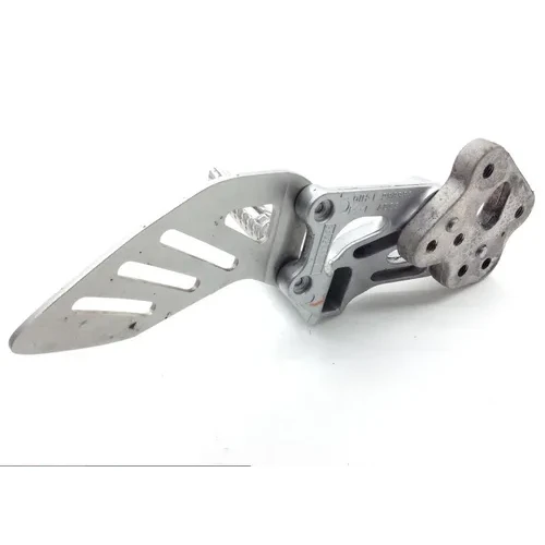 Left Side Rearset Bracket 2006 Suzuki GSXR750 1568 7