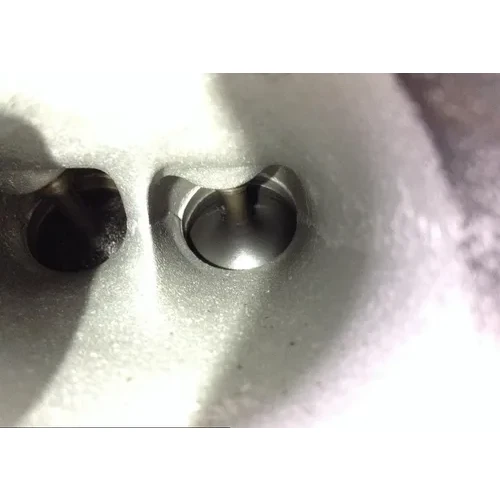 Engine Cylinder Head Complete W Cams Rear 1999 Suzuki Intruder 1400 1112 15