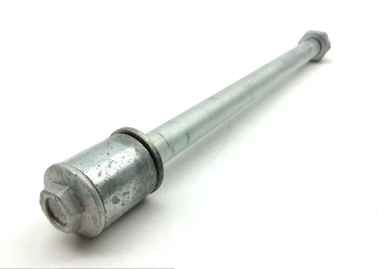 Rear Wheel Axle 2006 Kawasaki Vulcan 750 VN750A 1572