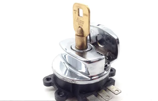 Ignition Key Switch 2002 Harley-Davidson Heritage Softail Classic FLSTC 1683