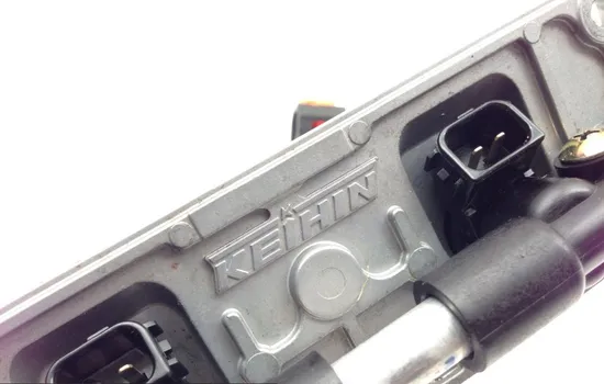 Engine Fuel Priming Rail 2005 Kawasaki Ninja ZX6R ZX636C 1679