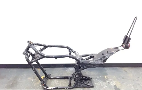 Main Frame Chassis CLN Ready To Go 2004 Harley-Davidson V-Rod VRSCB 1668 x