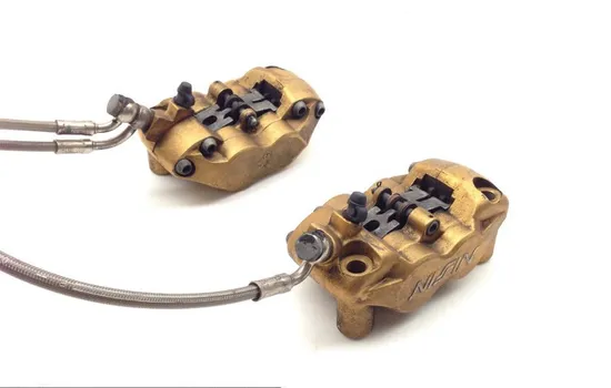 Left Right Front Brake Calipers Pads Set 2007 Triumph Daytona 675 1646