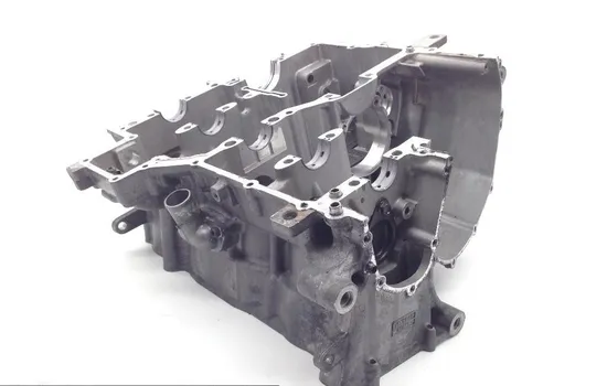 Engine Left Right Center Cases 2005 Yamaha FJR1300A ABS 1672A