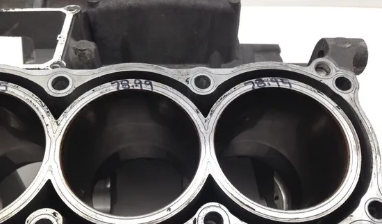 Engine Left Right Center Cases 2005 Yamaha FJR1300A ABS 1672A