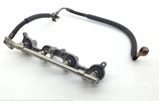 CBR 600RR Engine Fuel Priming Rail from 2005 Honda 1654A