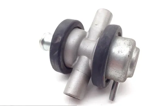 Air Valve Solenoid 2002 Kawasaki Vulcan 1500 VN1500P Mean Streak 1678