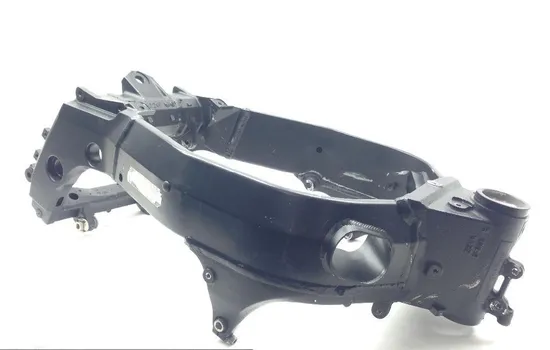 Main Frame Chassis 2004 Suzuki GSXR600 1692 x 16