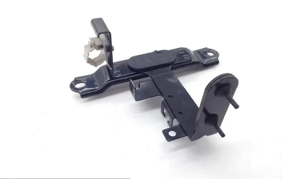 Misc Bracket Set 2006 Kawasaki Vulcan 1600 VN1600B Mean Streak 1682