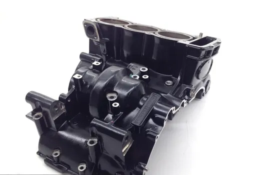 Engine Left Right Center Cases 2001 Triumph Daytona 955i 1661A x