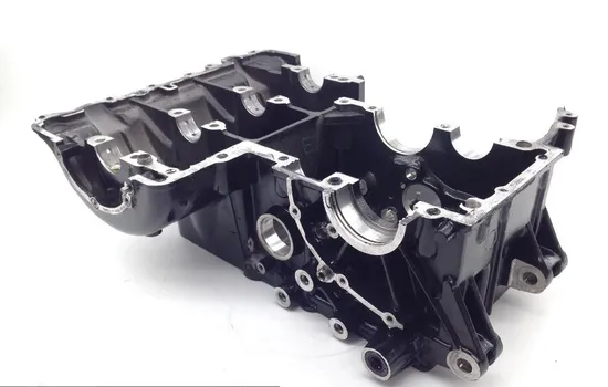 Engine Left Right Center Cases 2001 Triumph Daytona 955i 1661A x