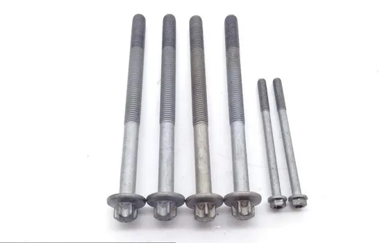 Commander 800 Engine Cylinder Head Complete W Cams REAR From Can Am 2011