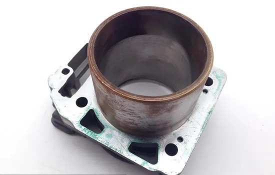 Commander 800 Engine Cylinder Jug Rear From Can Am 2011 x