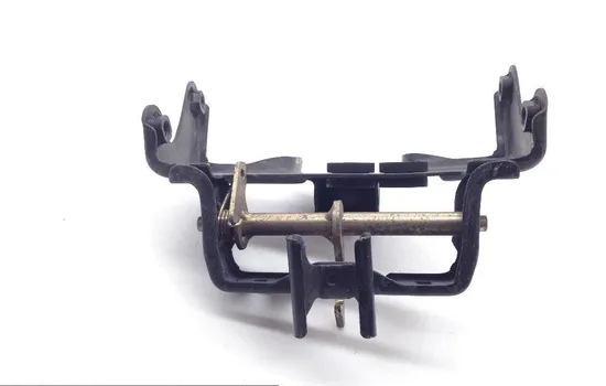 Airbox Cover Latch 2002 Yamaha Vmax 1200 VMX1200 1774A