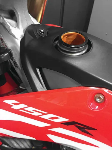 Twin Air Tank Fuel Filter w Threaded Cap