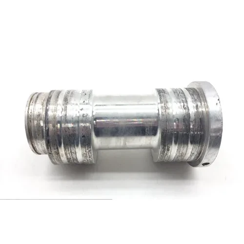 400EX Rear Wheel Axle Bearing Carrier From 2000 Honda TRX 400EX x 15